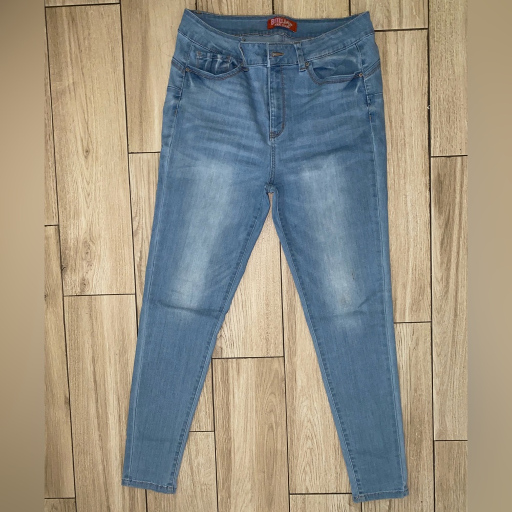 High waisted skinny jeans
